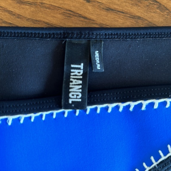 Triangl medium bottoms - Picture 3 of 3